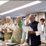 दिग्विजय सिंह के ‘स्लीपर सेल’ बयान से कांग्रेस में हड़कंप, राहुल‑सोनिया ने दी प्रतिक्रिया राजनीति